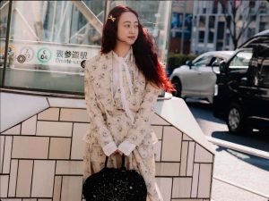 一名日本时装模特